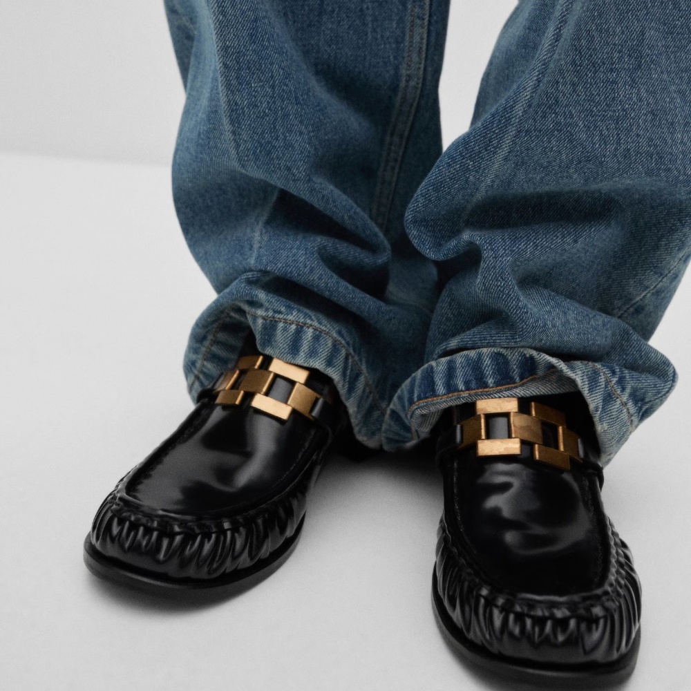 MANGO Leather loafer with metallic detail Size 6